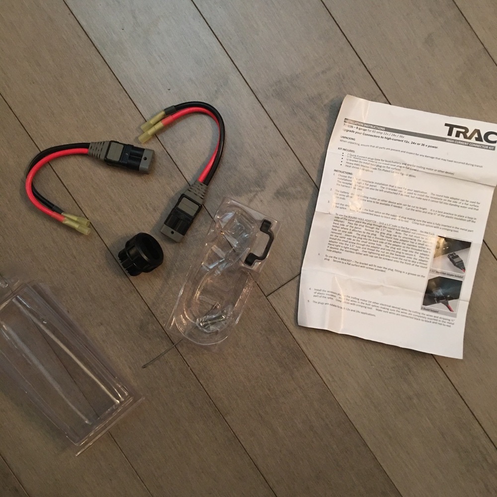 New Trac Outdoor T10136 8 Gauge Trolling Motor Connector Kit  (open package)